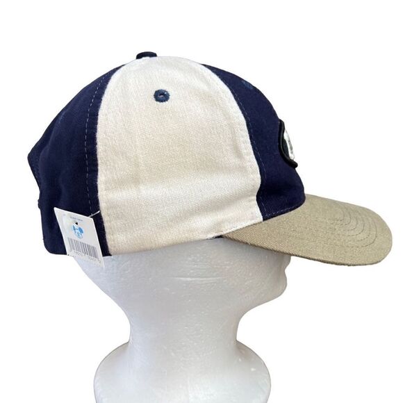 Disneyland Snapback Hat    - Picture 3 of 6